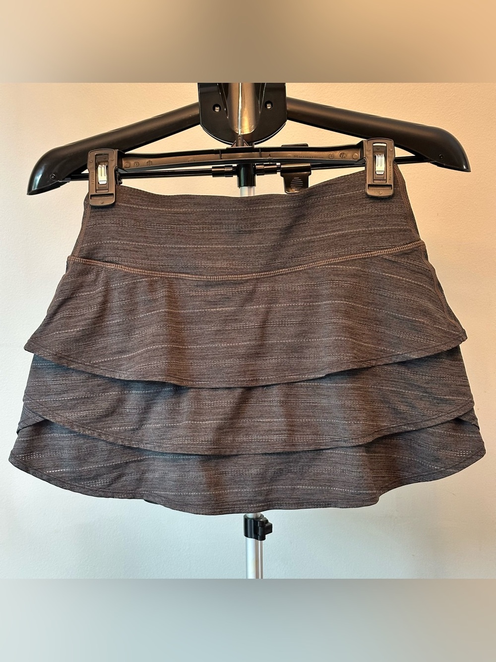 Athleta Swagger Tiered Ruffle Tennis Skort Women XS Gray Space Dye